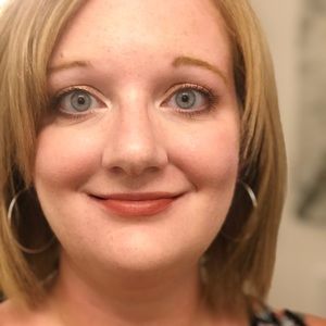 Meet your Posher, Adradrianne